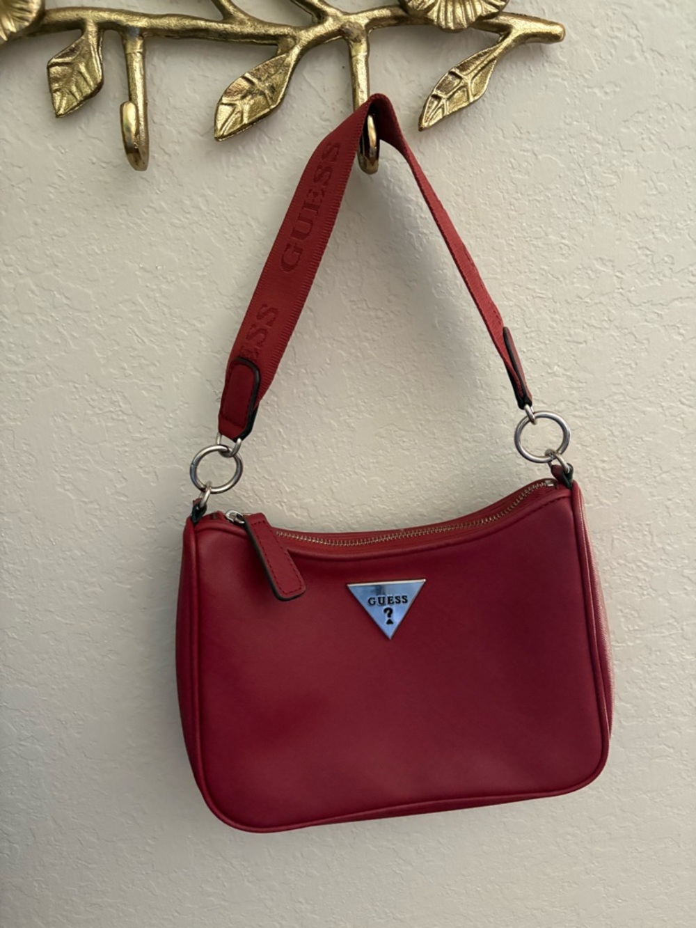 GUESS Red Shoulder Bag with Branded Strap